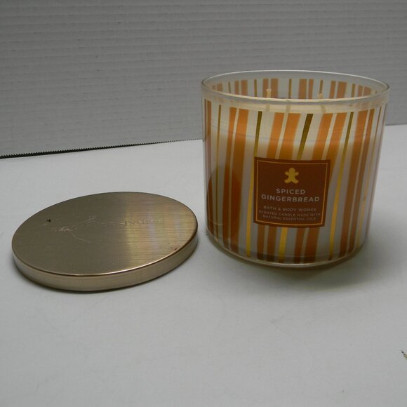 Bath & Body Works Spiced Gingerbread 3 Wick Candle Christmas Holiday NEW - Picture 2 of 4